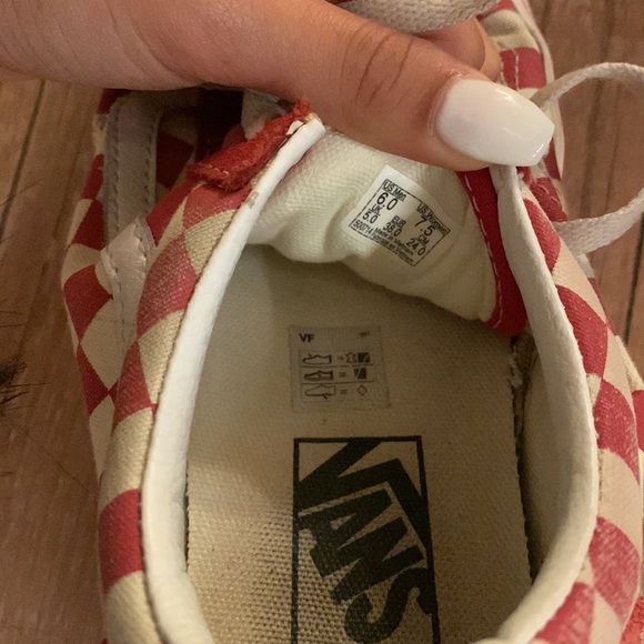 vans red checkered shoes - Picture 4 of 4